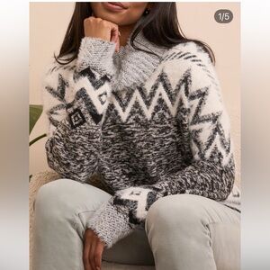 NWT- FUZZY YARN INTARSIA TURTLENECK SWEATER